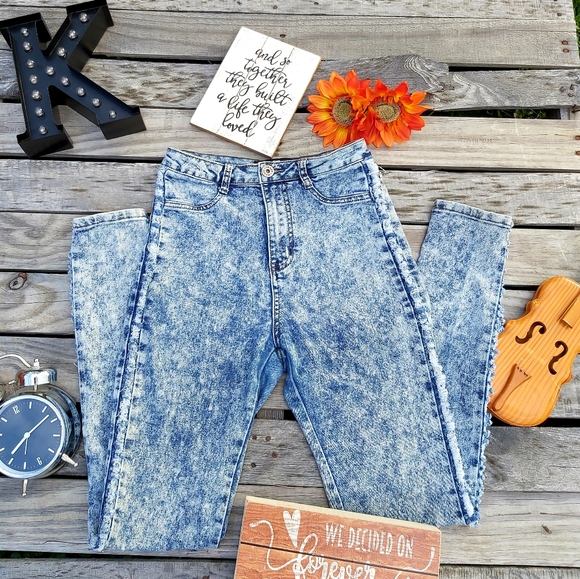 Masoi Stone Wash Mom Jeans - Picture 1 of 9